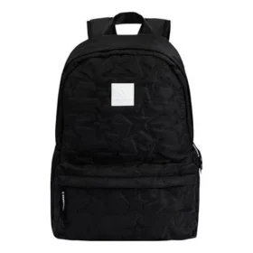 Batoh se hvězdným logem „Black“