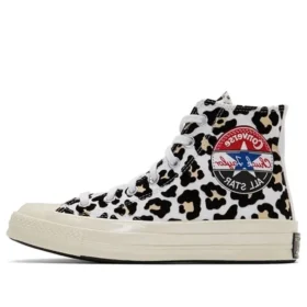 Chuck 70 Hi „Logo Play – Desert Ore“