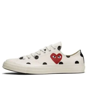 Converse x COMME des GARCONS PLAY Chuck 70 Low „White Polka Dot“ Converse x COMME des GARCONS PLAY Chuck 70 Low „White Polka Dot“