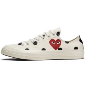 Converse x COMME des GARCONS PLAY Chuck 70 Low „White Polka Dot“ Converse x COMME des GARCONS PLAY Chuck 70 Low „White Polka Dot“