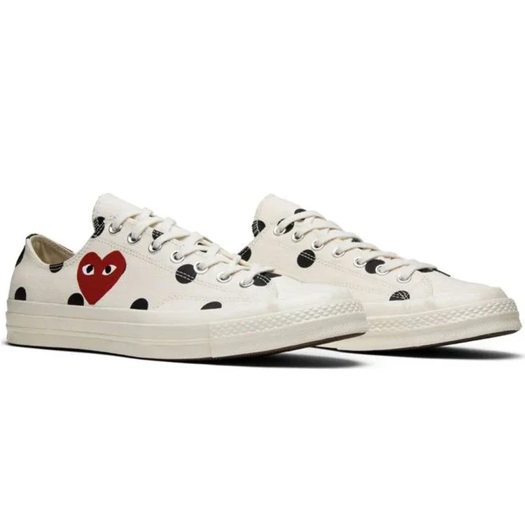 Converse x COMME des GARCONS PLAY Chuck 70 Low „White Polka Dot“ Converse x COMME des GARCONS PLAY Chuck 70 Low „White Polka Dot“