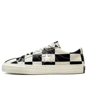 One Star Low „Warped Board – White Black“