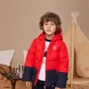 Péřová bundy s kapucí a fleecovou podšívkou s logem, asijské velikosti „Red Black“