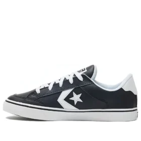 Tobin Low „Black White“