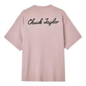 Tričko s kulatým výstřihem a nášivkou Chuck Taylor Sneaker – asijské velikosti „Pink“ Tričko s kulatým výstřihem a nášivkou Chuck Taylor Sneaker – asijské velikosti „Pink“