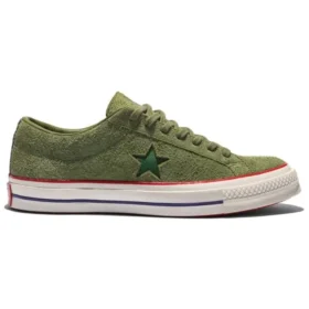 Undefeated x One Star Suede Low „Olive“